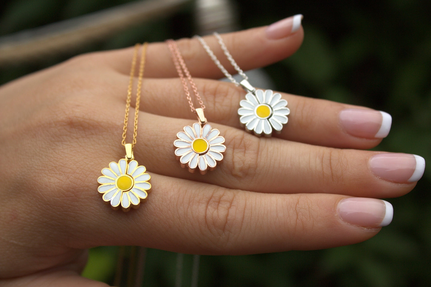 Daisy Name Necklace | Flower Jewelry |Birth Flower Necklace | Personalized Gift |Gift for Her |Daisy Jewelry |Gift For Mother | Name Jewelry