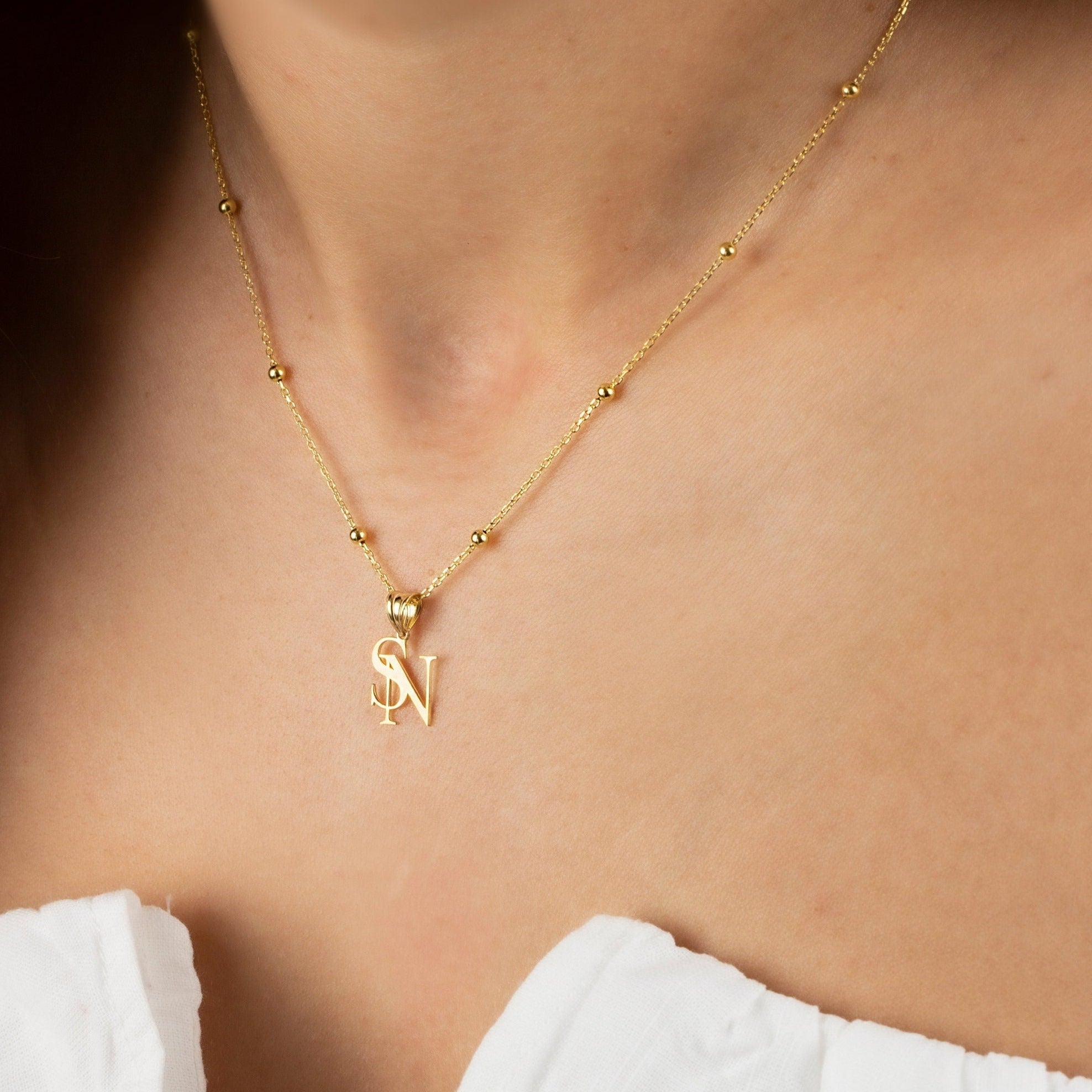Two Initials Necklace, Double Letters Pendant , Mothers Necklace , Gold  Initials Necklace , Personalized Mothers Day Gift , Gift for Her - Etsy |  Gold initial pendant, Initial necklace, Locket design